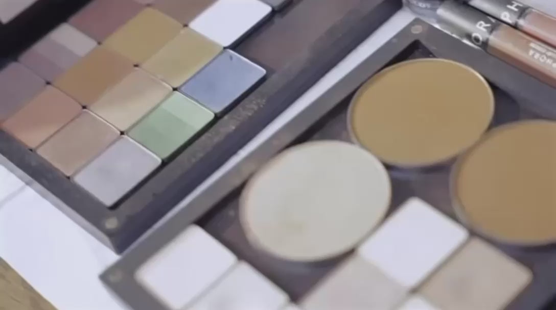 Carica il video: 